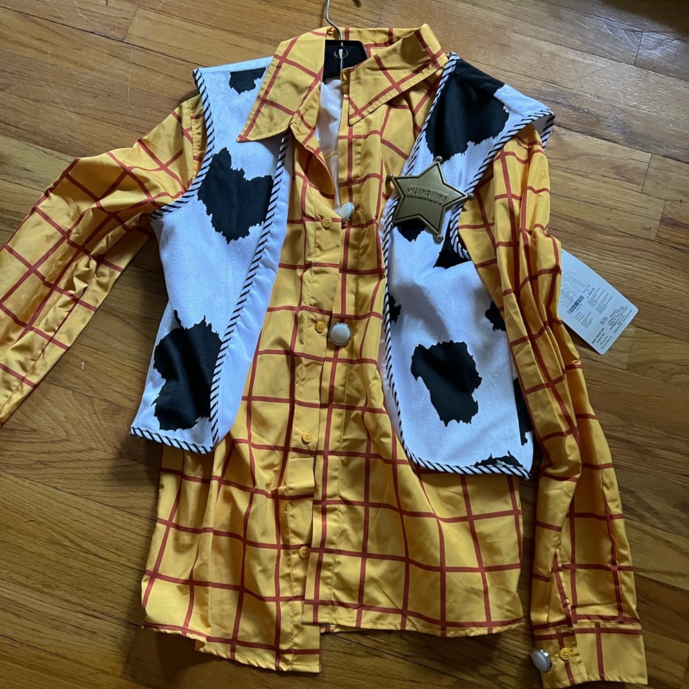 NWT Mens size M Woody from Toy Story Costume shirt